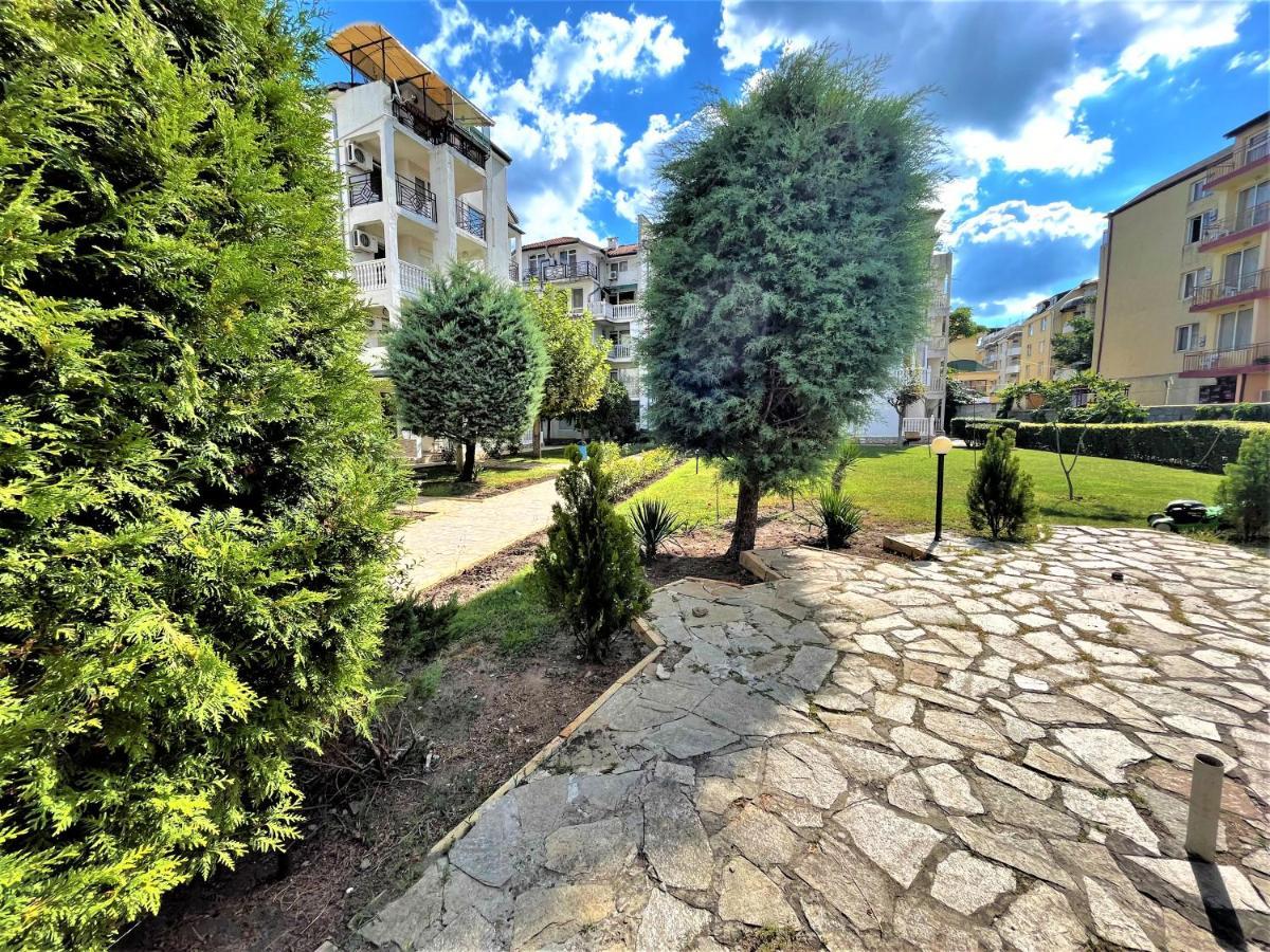 Bravo 5 Holiday Home Сонячний Берег Екстер'єр фото
