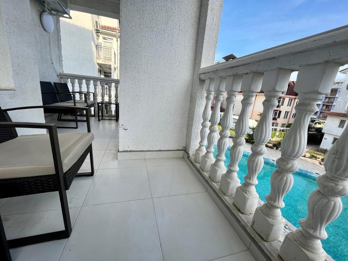 Bravo 5 Holiday Home Сонячний Берег Екстер'єр фото